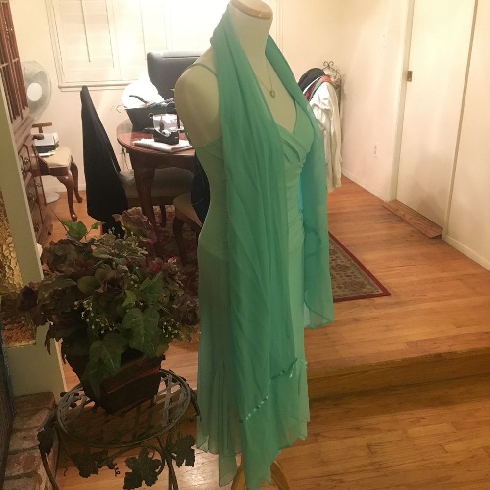 â˘NWOT⢠Ruby Rox Formal Dress w/ Matching Shawl - Picture 7 of 9